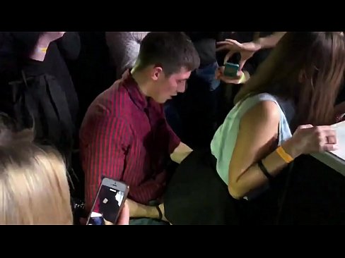 ❤️ Igazi szex egy orosz éjszakai klubban. 18 éves orosz lány anális és vagina baszott éjszakai klubban ❤❌ Orosz pornó at hu.porn-milf-300.ru ☑